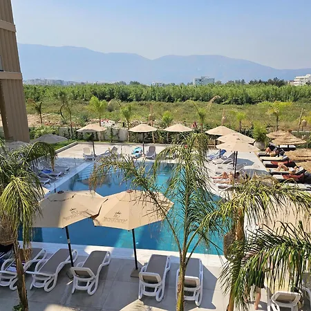 Pool View Palm 002 Daire