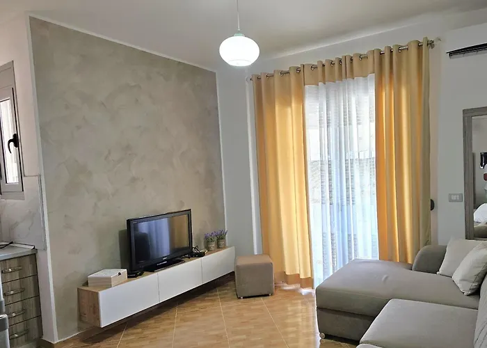 Pool View Palm 002 Vlorë